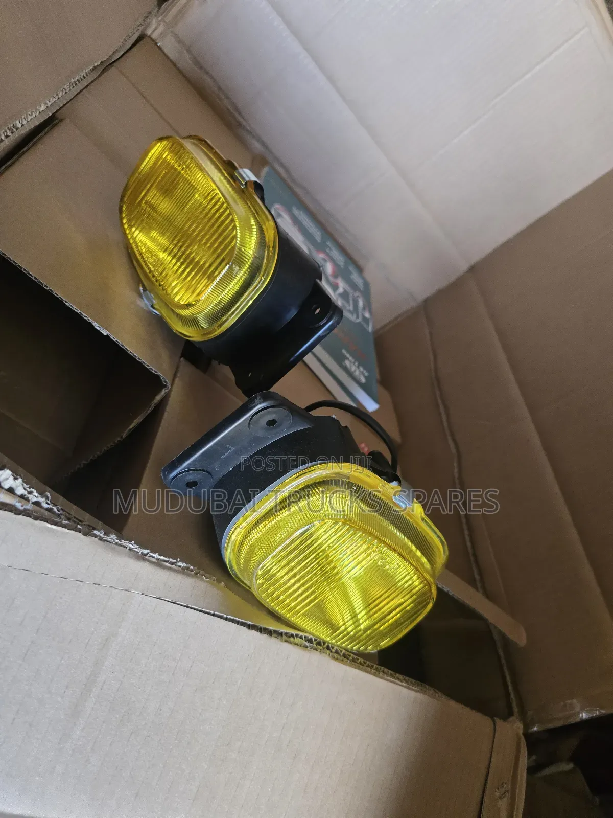 Mitsubishi Fuso Mahewa/Fighter Fog Lamp