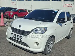 Toyota Passo 1.0 AWD 2018 White