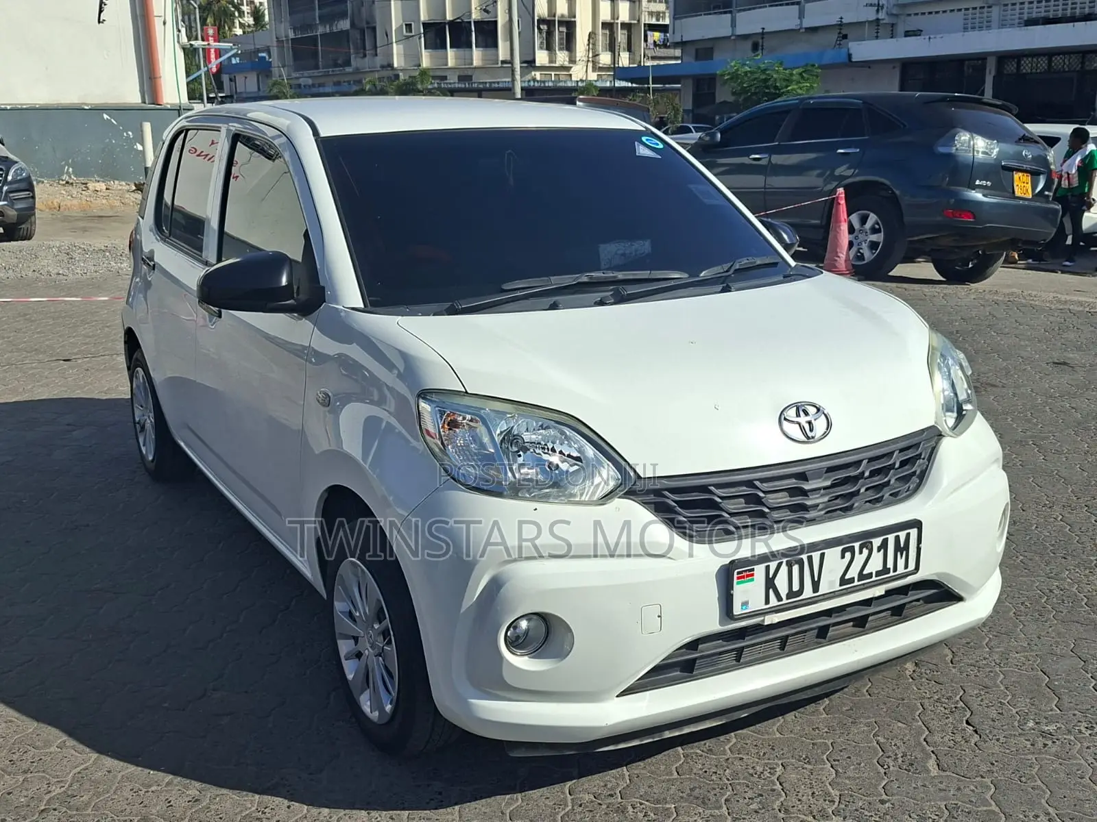 Toyota Passo 1.0 AWD 2018 White