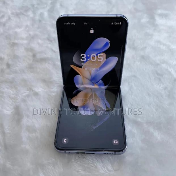 Samsung Galaxy Z Flip4 256 GB Black - thumbnail 3