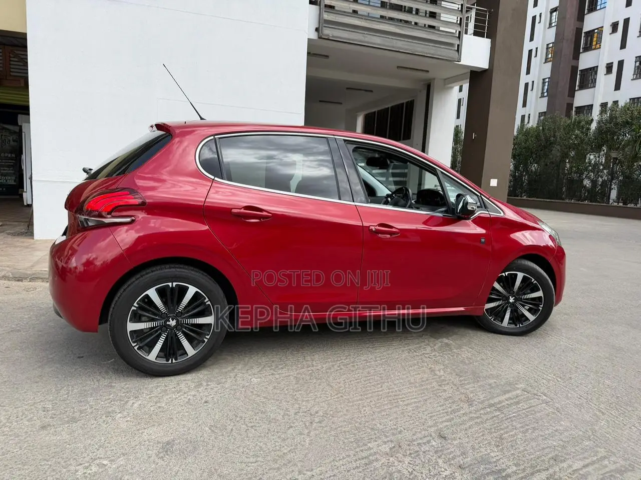 Peugeot 208 2018 Red