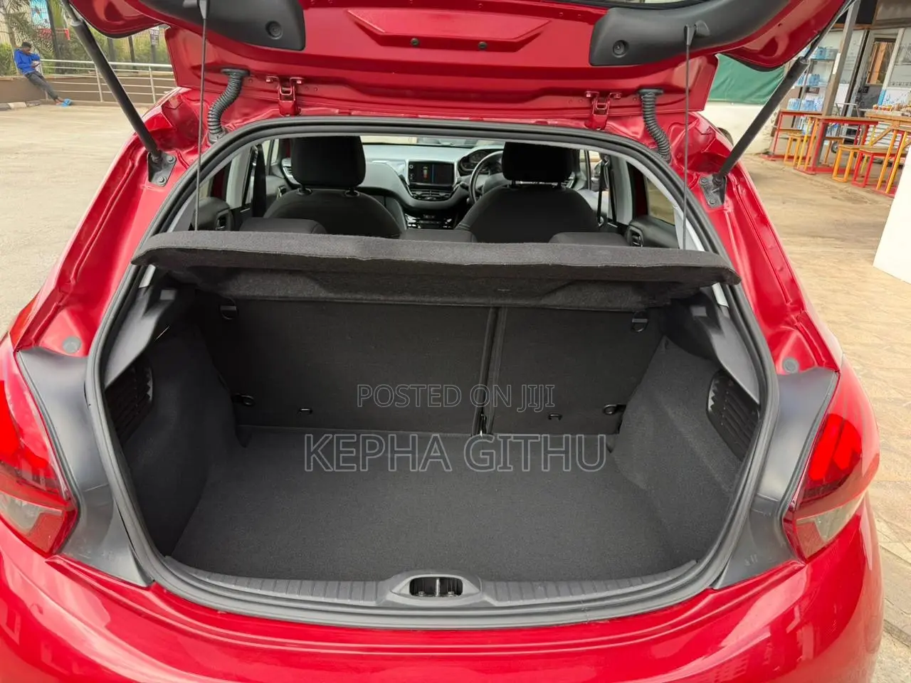 Peugeot 208 2018 Red