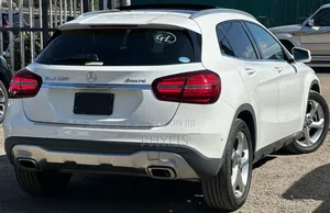 Mercedes-Benz GLA-Class 2018 White