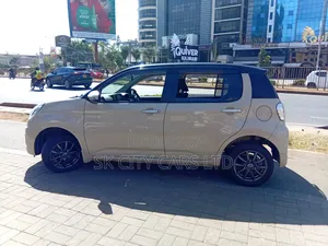 Toyota Passo 1.0 FWD 2018 Beige