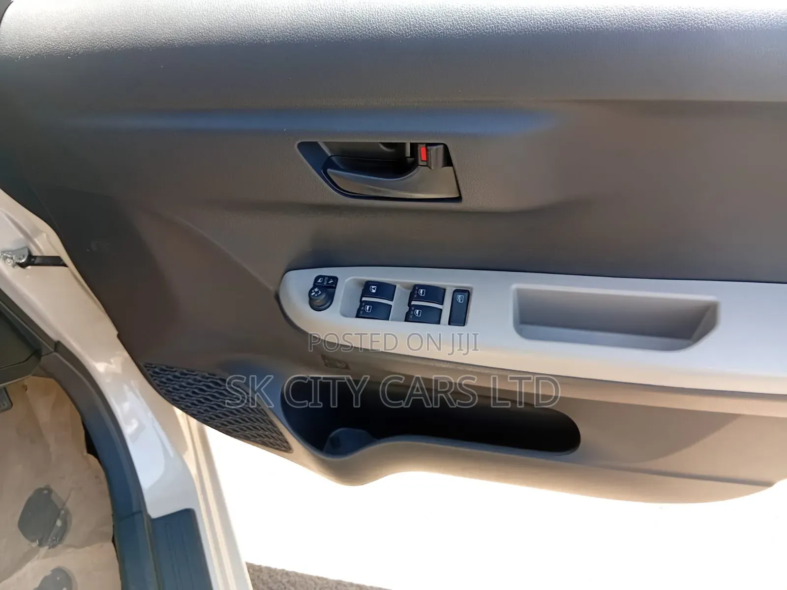 Toyota Passo 1.0 FWD 2018 Beige