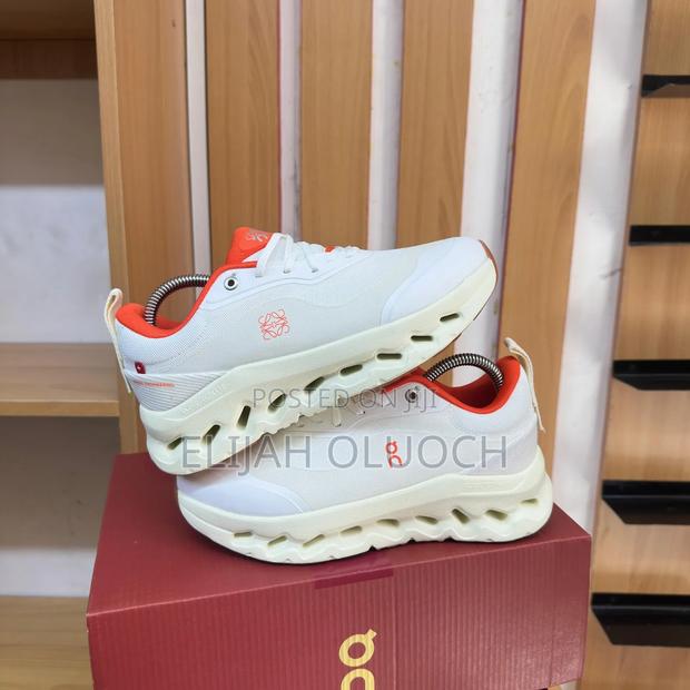 Cloudtilt Loewe 2
Shoes