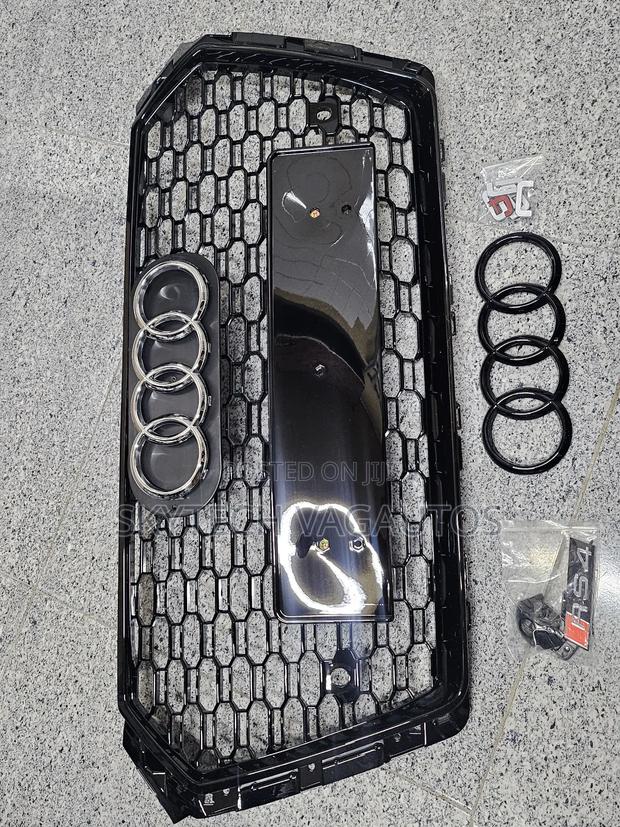 Audi A4 2017 Front Bumper Grill - thumbnail 4