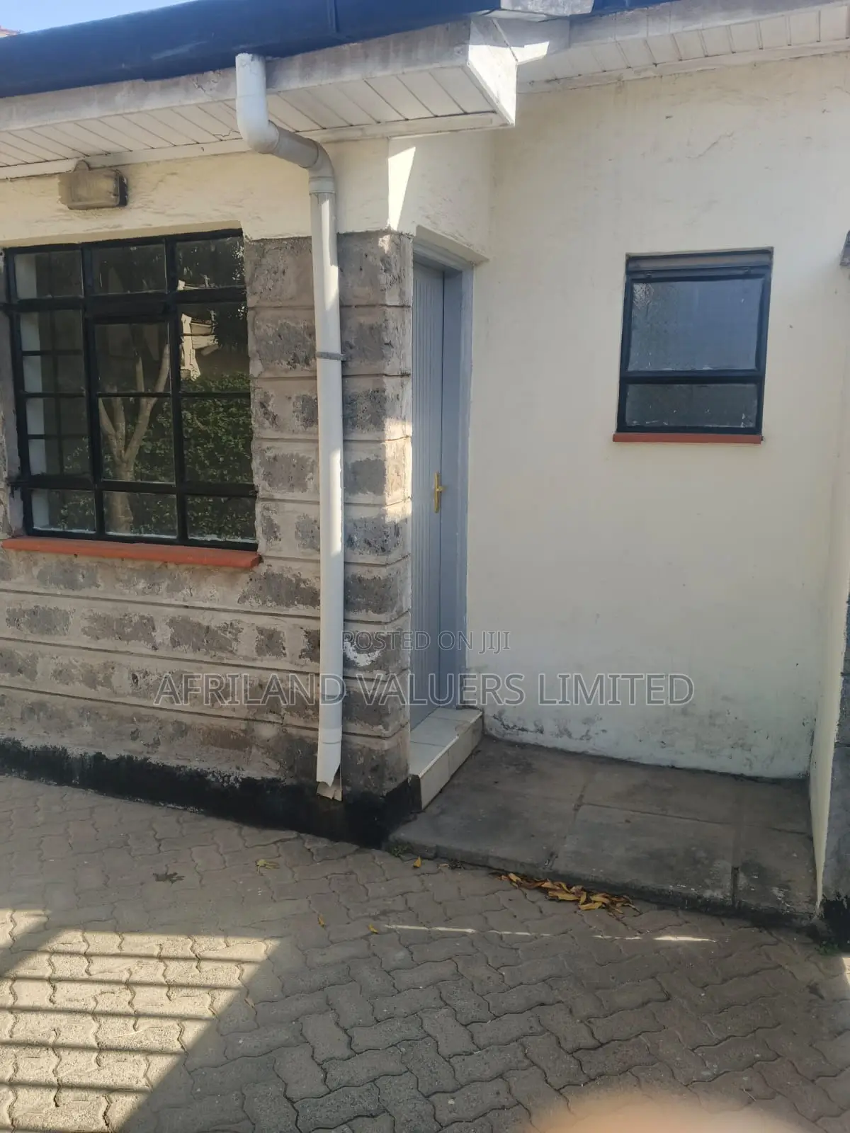 4bdrm Villa in Sawada Villas, Gateway Mall Area for rent