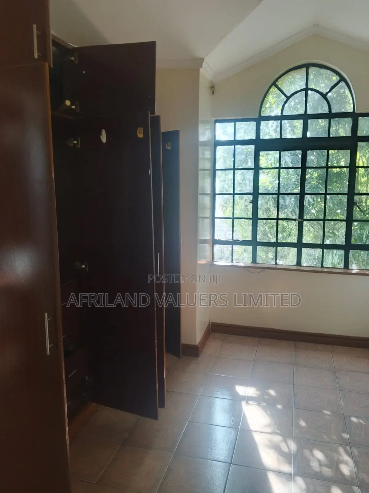 4bdrm Villa in Sawada Villas, Gateway Mall Area for rent