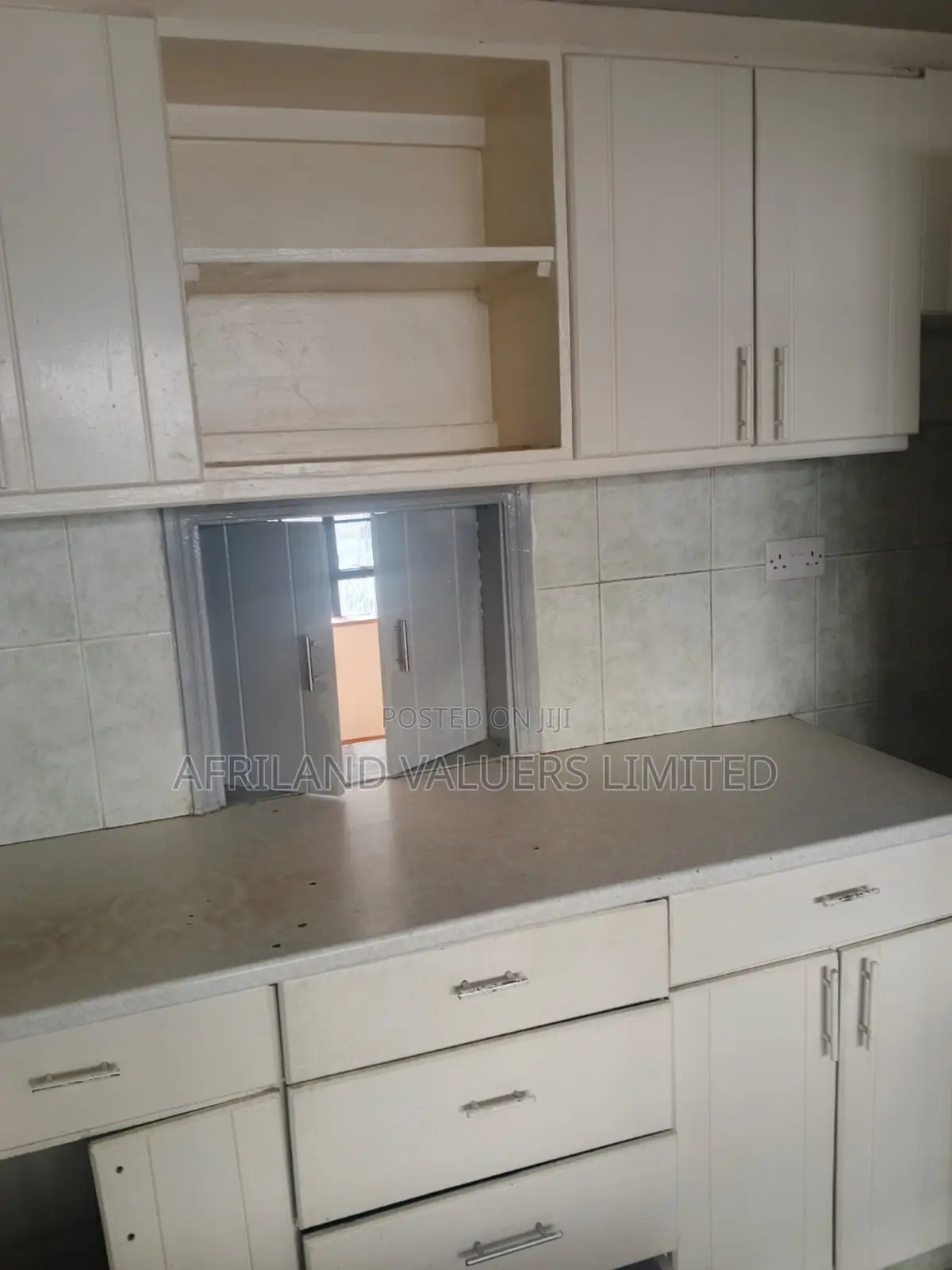 4bdrm Villa in Sawada Villas, Gateway Mall Area for rent