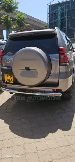 Prado FJ 150 Rear Bull Bar With Light