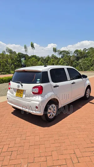 Toyota Passo 2016 White