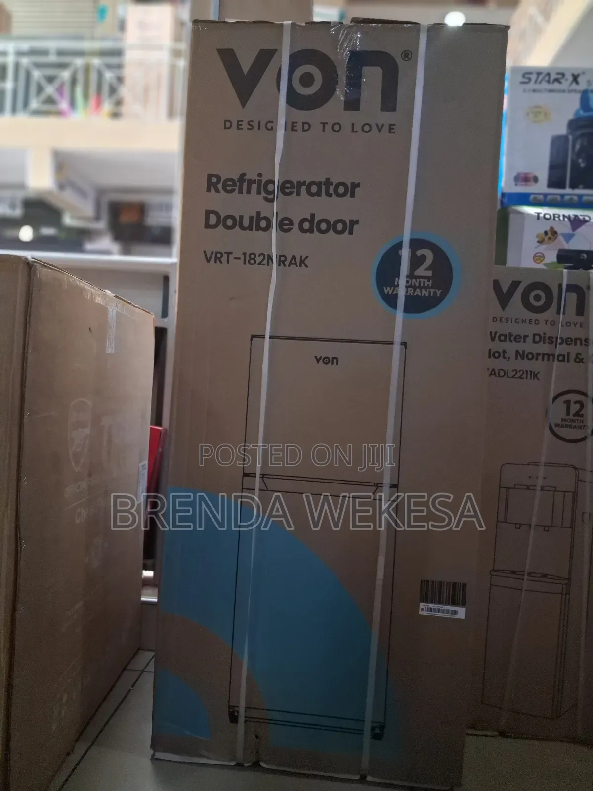 Von Vart-182nrak Double-Door Refrigerator.