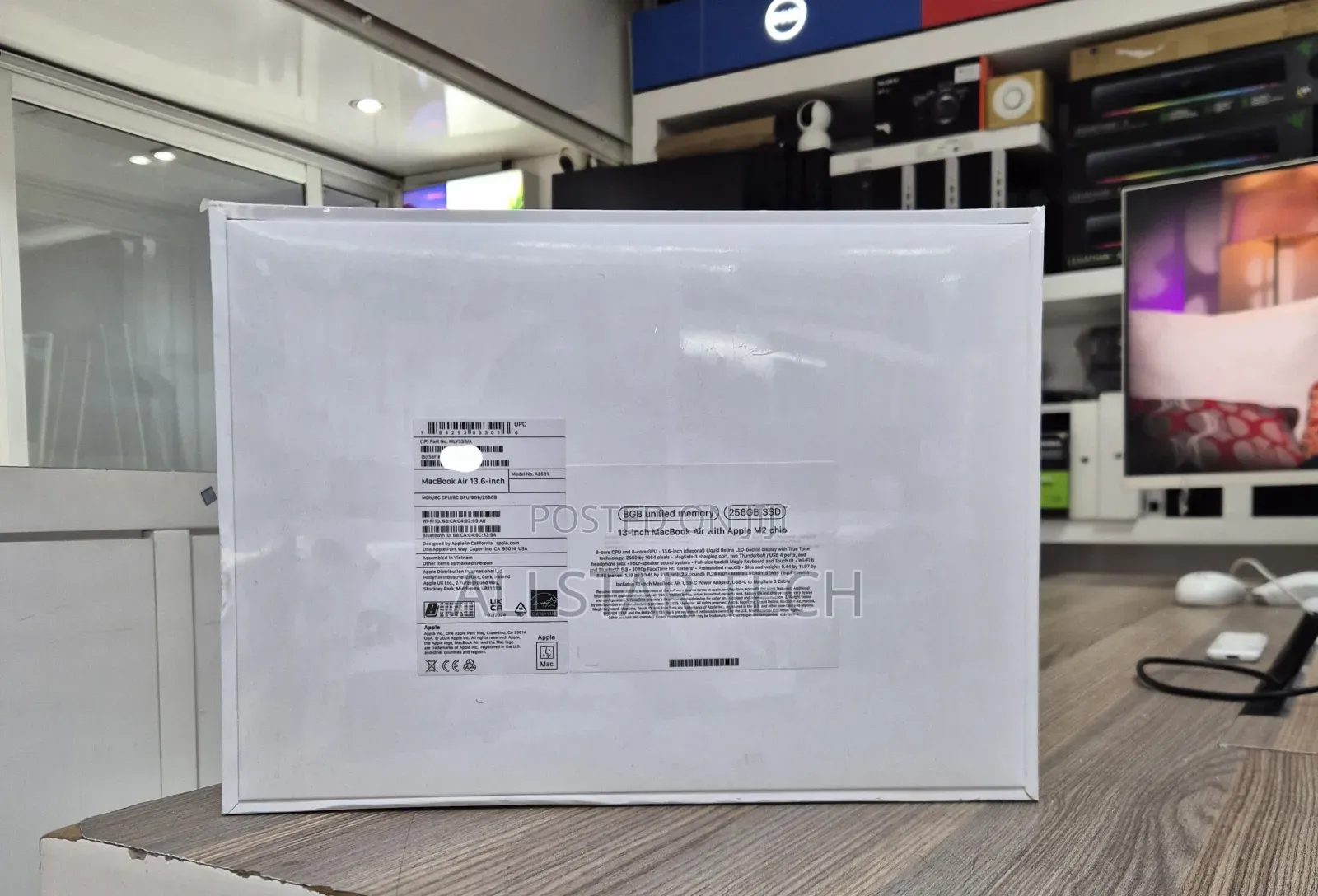 New Laptop Apple MacBook Air 2022 M2 8GB Apple M1 SSD 256GB