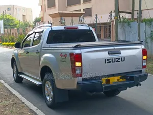 Isuzu D-MAX 2019 Silver