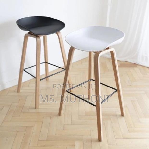 Modern, Scandinavian-Style Bar Stools - thumbnail 2