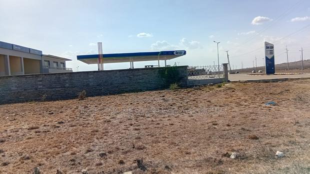 Prime 3⁄4 Acre Land for Sale – Kbc, Kangundo Road