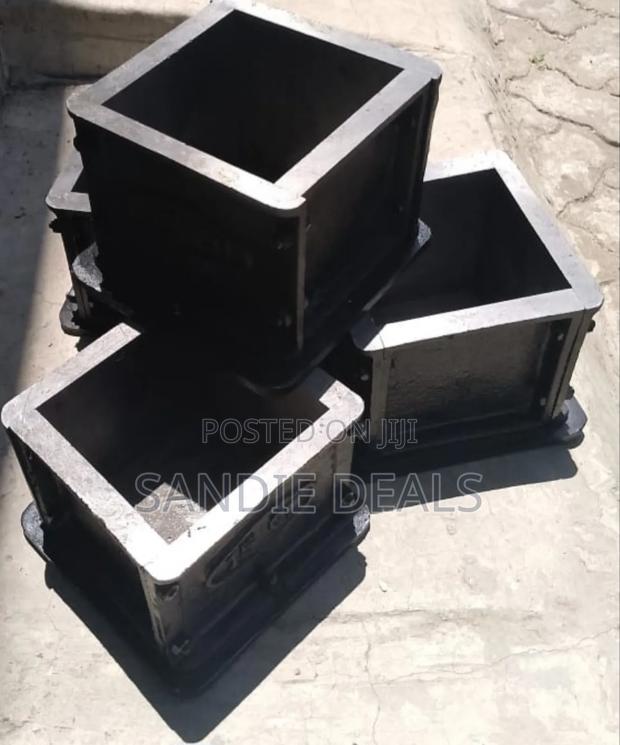 Cast Iron Concrete Testing Cube Moulds - thumbnail 2