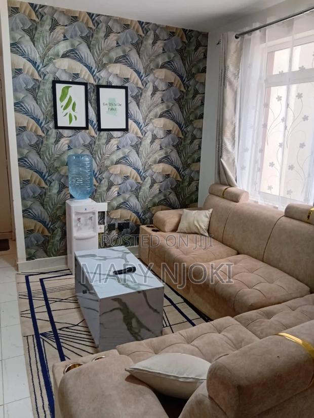 Luxurious One Bedroom Airbnb - thumbnail 3