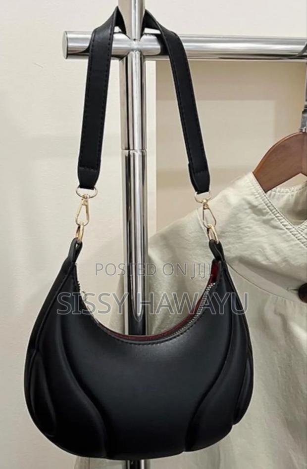 Your Stop to Shop for Elegent Bags - thumbnail 2