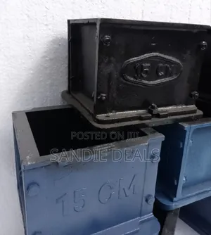 High Quality Cube Moulds