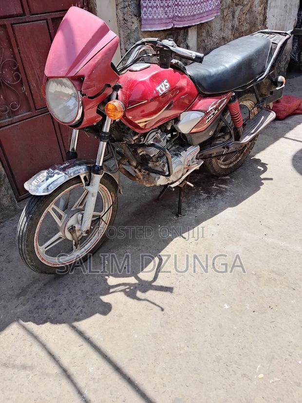 TVS 2017 Red - main view