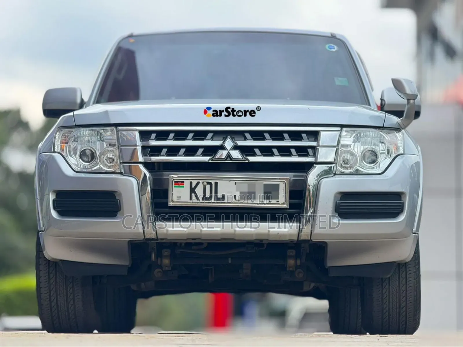 Mitsubishi Pajero V80 3.5 V6 GL/GLS 2016 Silver