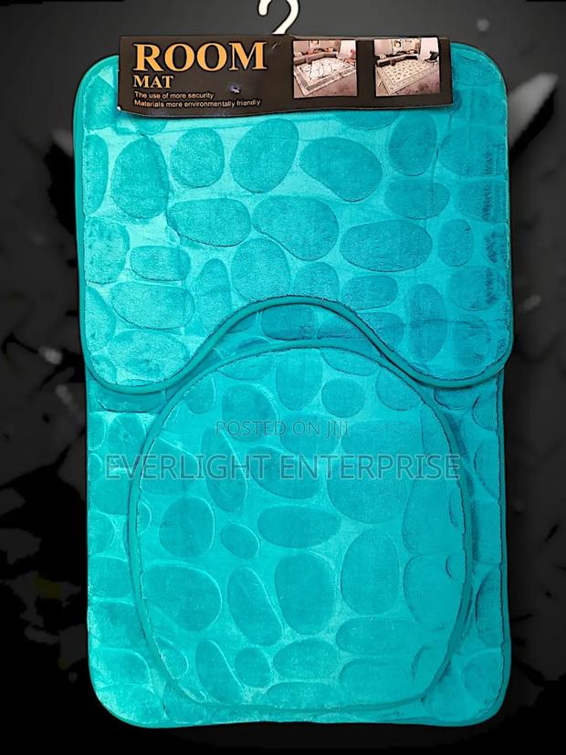 Elegant Toilet Mat Set - thumbnail 2