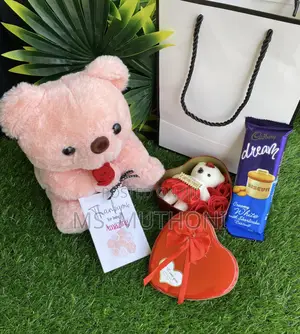  Cadbury / Teddy Valentines Teddy Gift Set* 