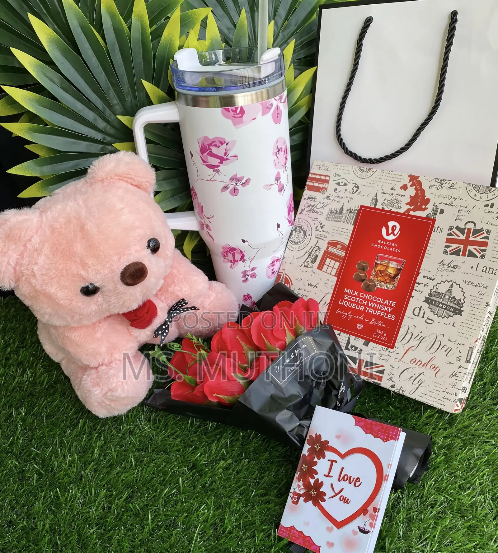 Walkers Whisky / Brandy Liqueurs Chocolate Valentines Gift Package
