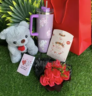 Walkers Whisky / Brandy Liqueurs Chocolate Valentines Gift Package