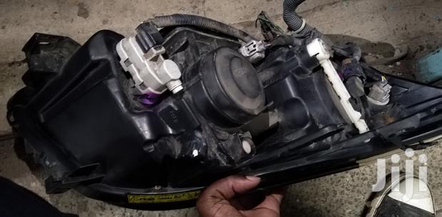 Toyota Vanguard Xenon Headlights - thumbnail 3