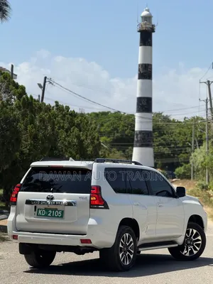 Toyota Land Cruiser Prado 2.8 2023 White
