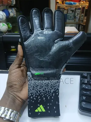 Predator Mutator Goalkeeper Gloves