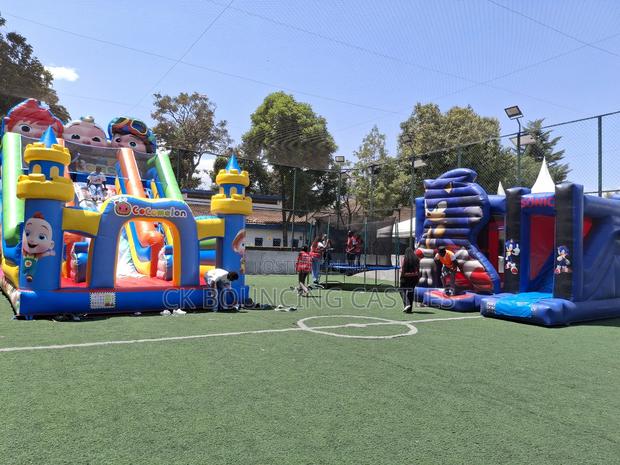 Clean Giant Dry Slides Available for Hire - thumbnail 5