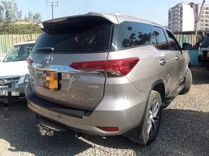 Toyota Fortuner 2.8 D AWD 2017 Brown