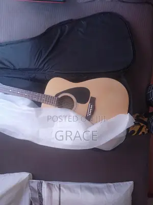 Yamaha Acoustic Guitar