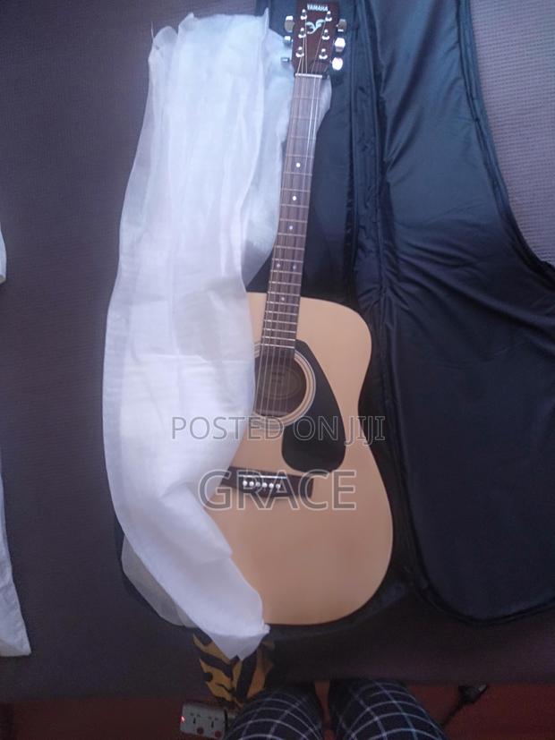 Yamaha Acoustic Guitar - thumbnail 3