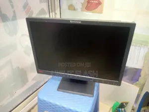 Lenovo 19 Inches Squared
