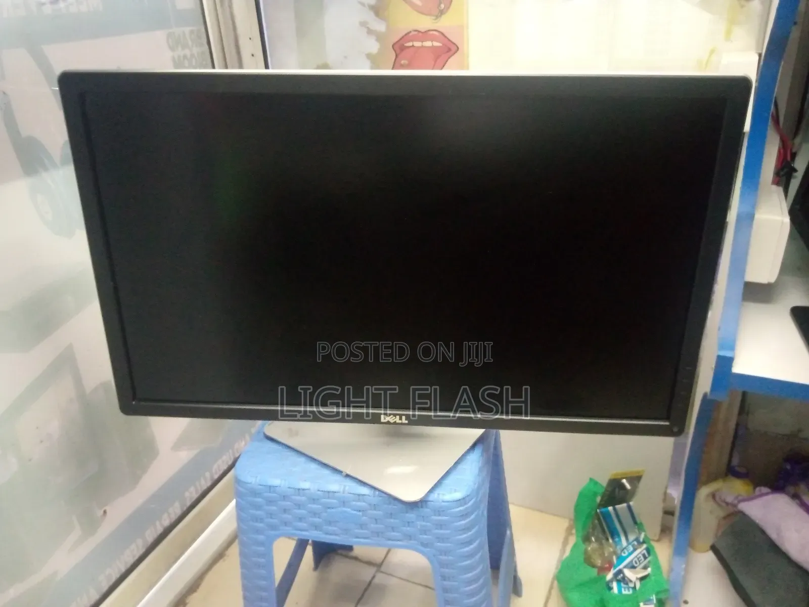 Dell 27 Inches Stretched
