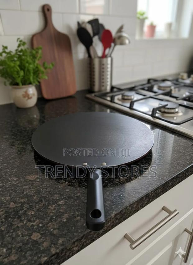 Cast Iron Pizza Pan - main view