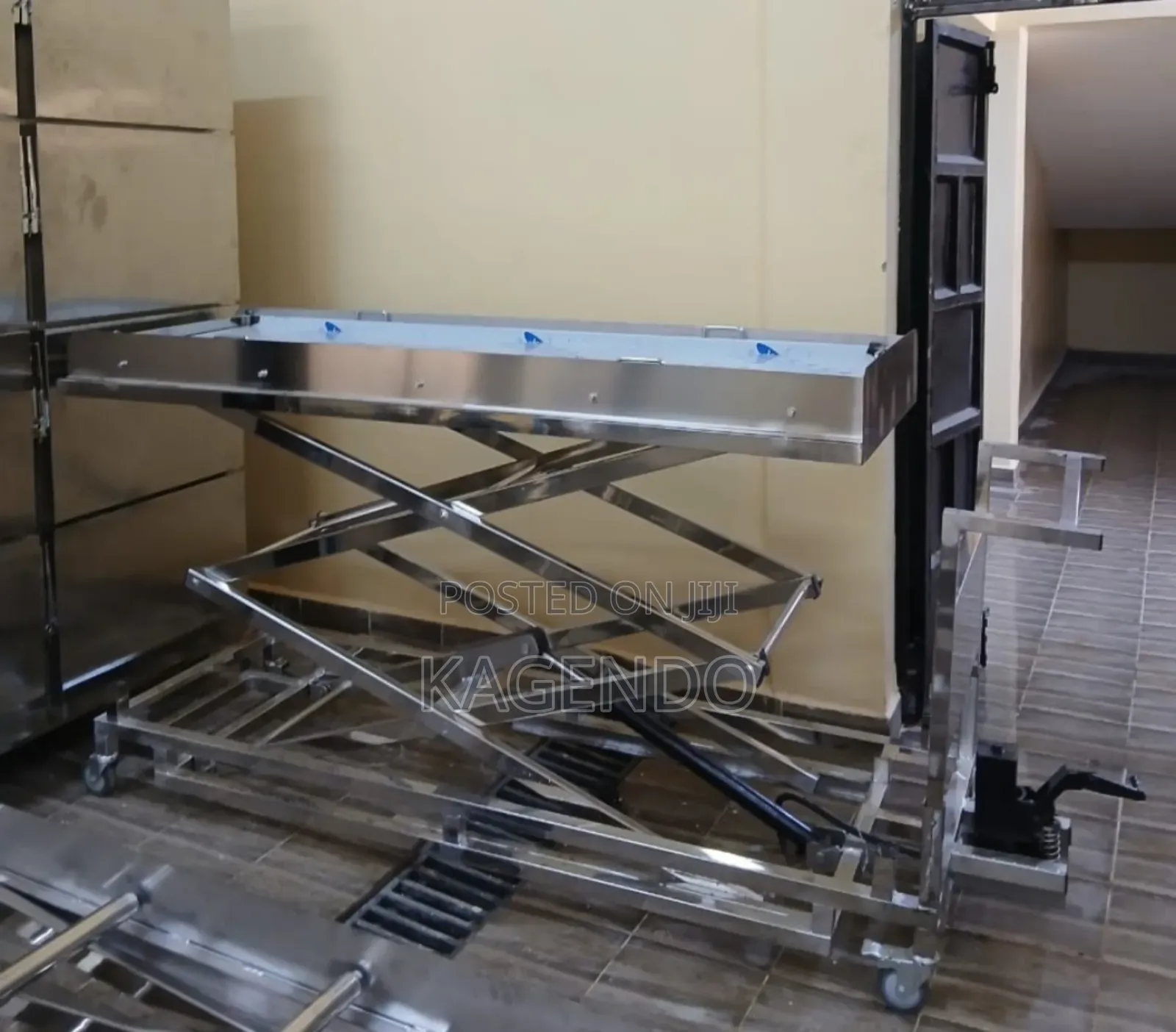 Hydraulic Body Lifter