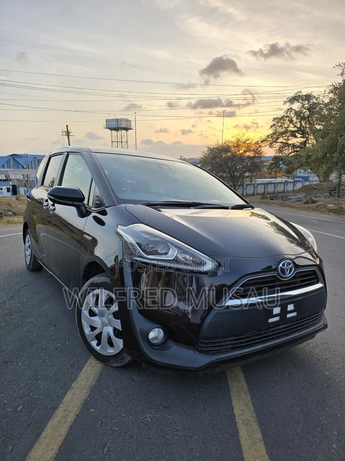 Toyota Sienta 1.5 Hybrid FWD 2018 Black