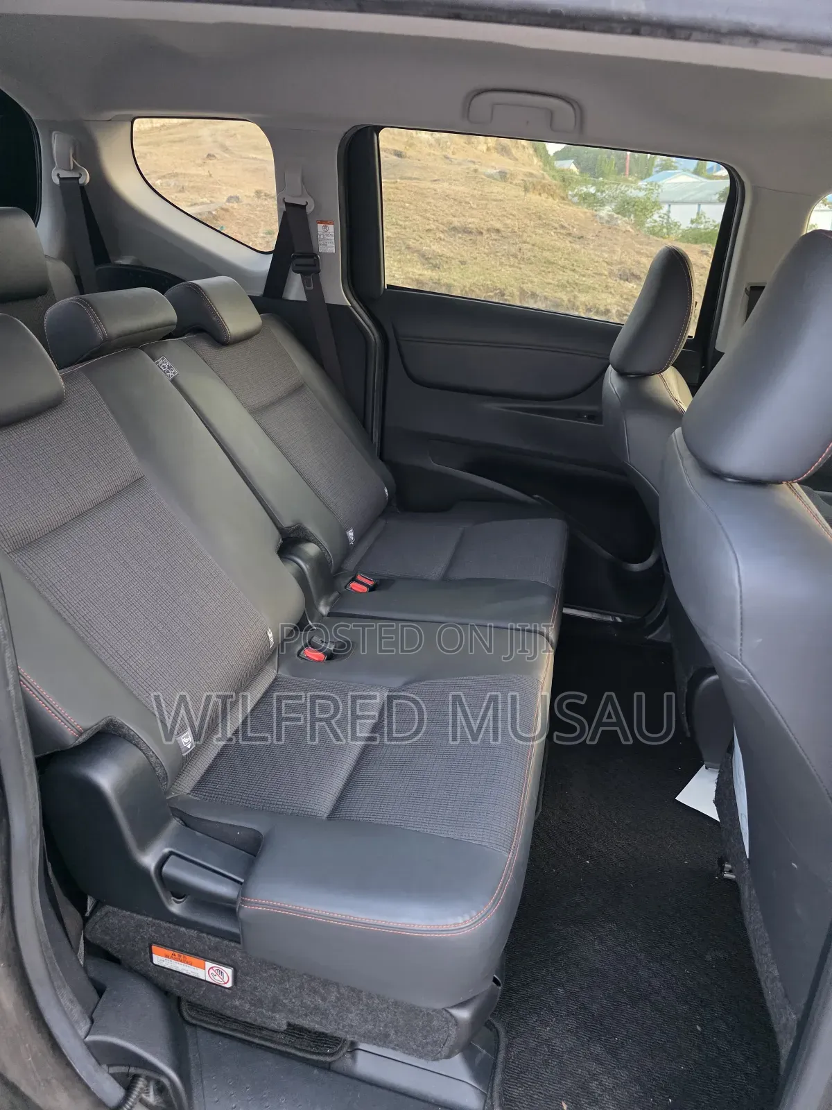 Toyota Sienta 1.5 Hybrid FWD 2018 Black