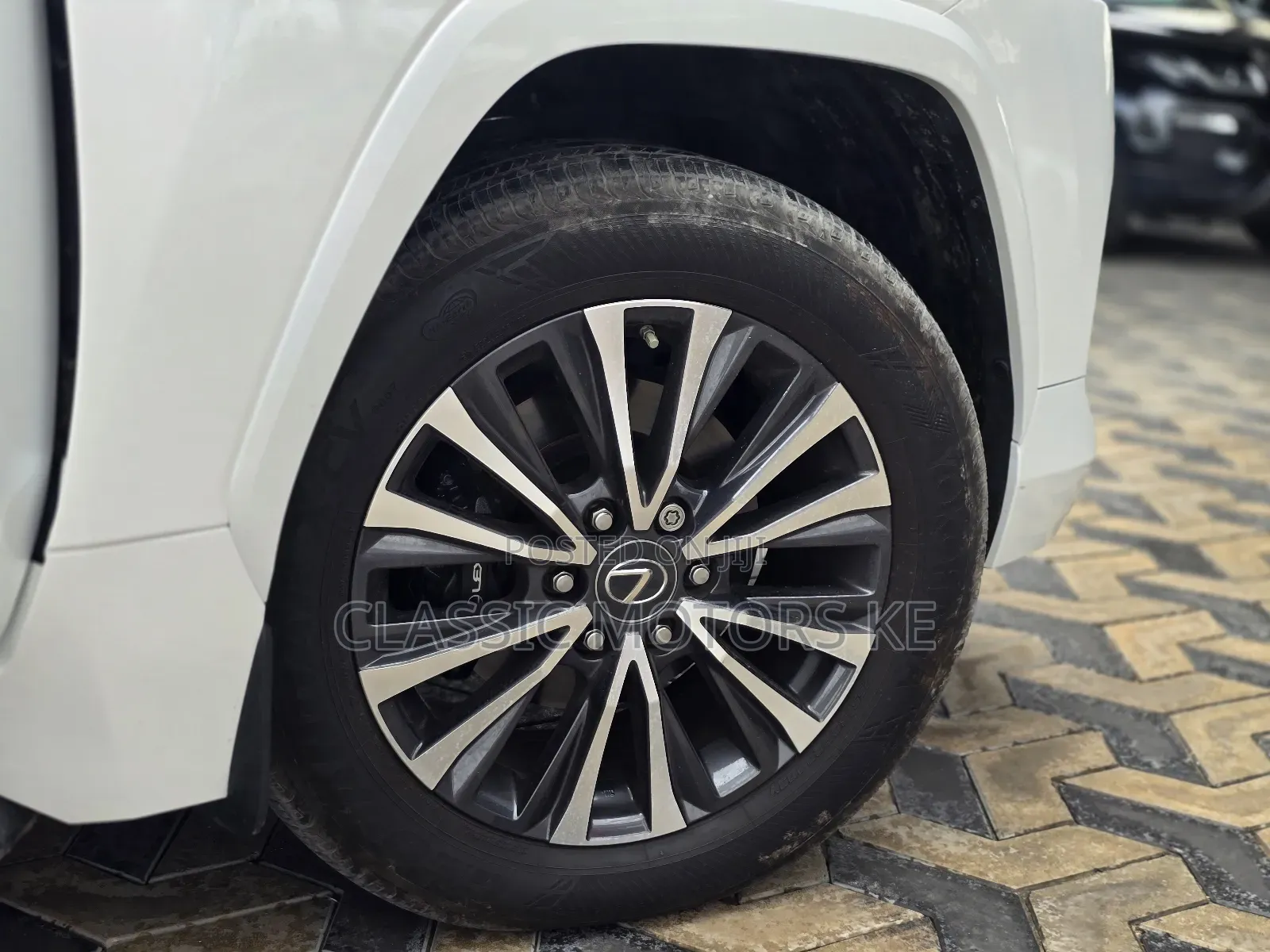 Lexus LX 600 2024 White