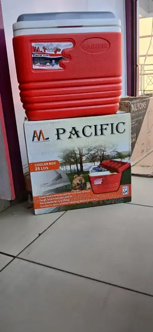 Pacific 25‐Litre Heavy‐Duty Cooler Box – Keeps Drinks Food Cold