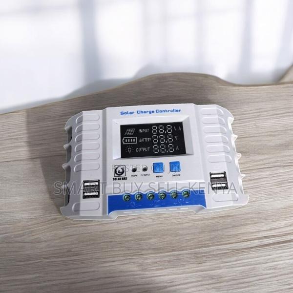 Overload Protection 12v/24v 30a PWM Solar Charge Controller