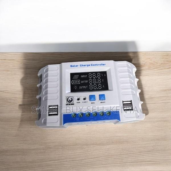 Plug and Play 12v/24v 30a PWM Solar Charge Controller - main view