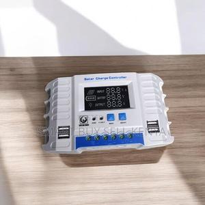 High Performance 12v/24v 30a PWM Solar Charge Controller - thumbnail 2