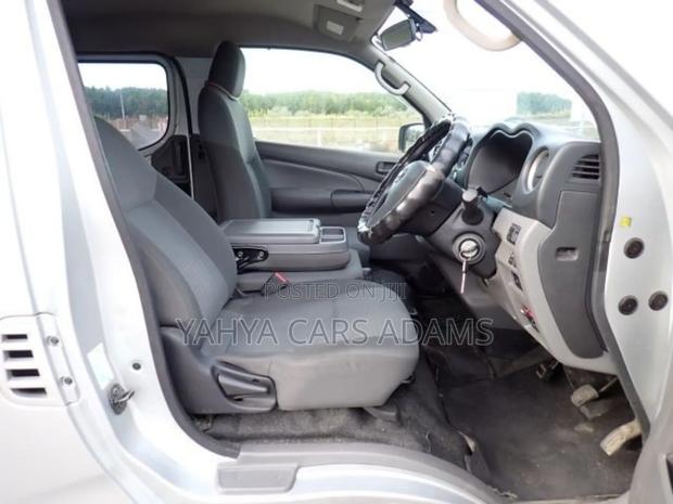 Nissan Caravan (Urvan) 2019 Silver - thumbnail 6